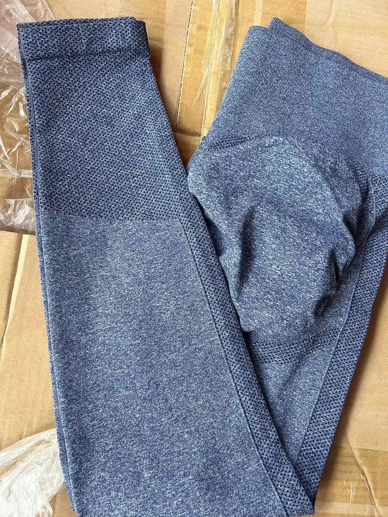 Women Seamless Solid Leggings Knit Slim Leggings High Waist Hip Liftting Fashion Elastic Fitness Yoga Tights Gym Workout Pants