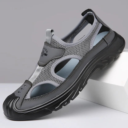 New Summer Sandals Breathable Men Shoes Mesh Outdoor Men Hollow Sandals Antiskid Beach Sandals Flats Footwear Zapatillas Hombre